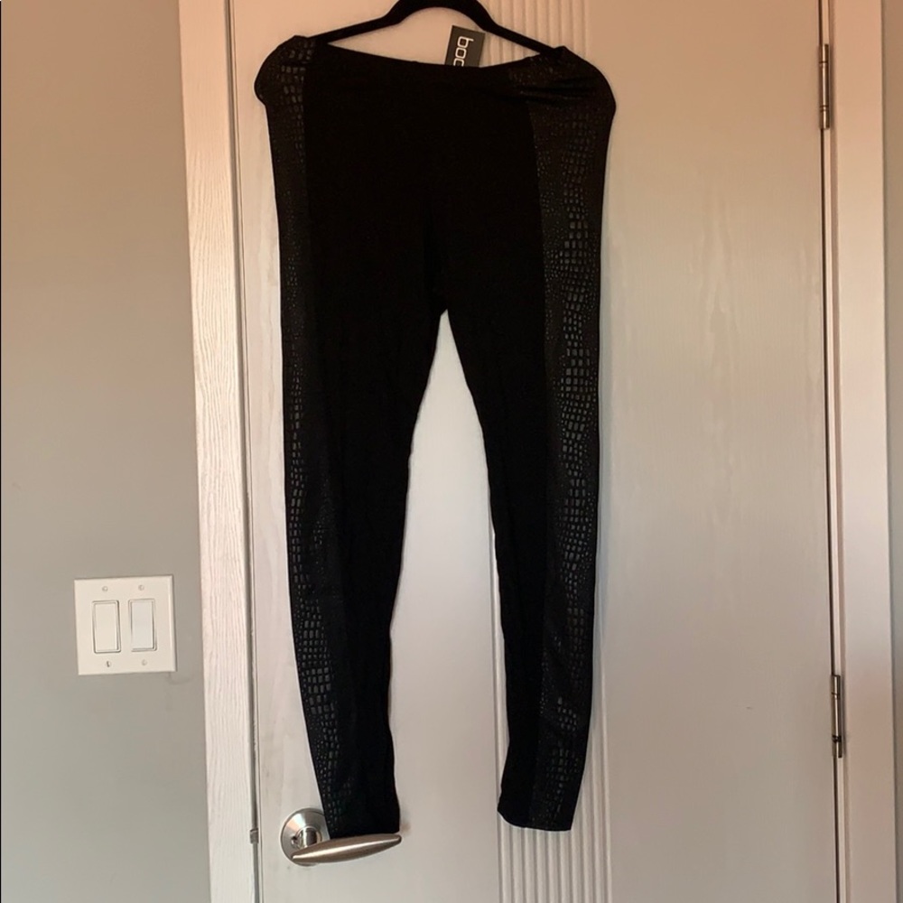 Boohoo snake skin leather look leggings with tags